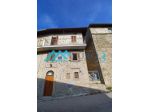 ARQUATA DEL TRONTO- Frazione Spelonga-Casa su 3 piani con giardino