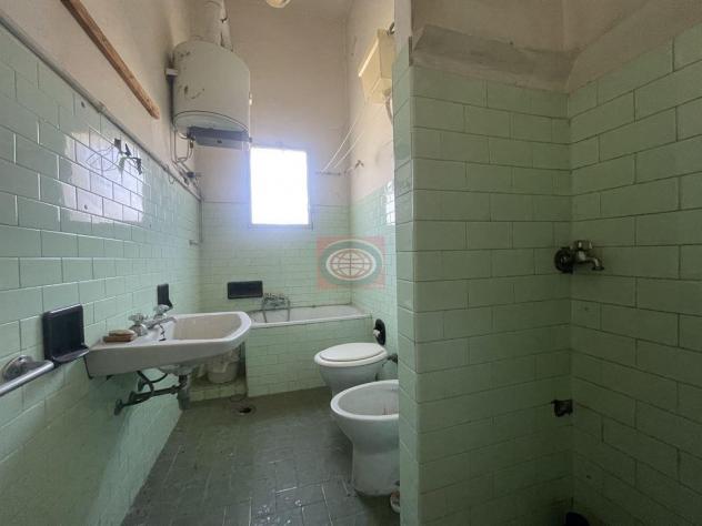 FORLI' ( zona stazione ): su LOTTO di 1.415 mq. CASA SINGOLA con LABORATORIO e TERRENO EDIFICABILE - Foto 6