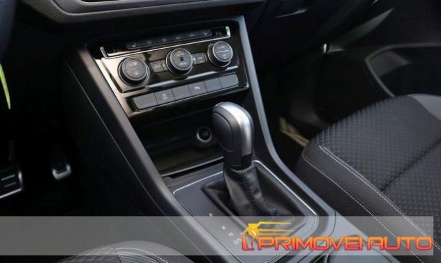 VOLKSWAGEN Touran 1.5 TSI DSG Active BlueMotion Technology rif. 20346323 - Foto 7