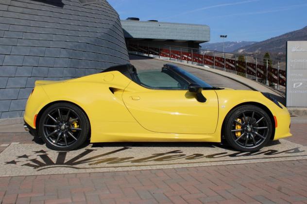 Alfa Romeo 4C 1750 TBi Spider "GIALLO PROTOTIPO" - Foto 6