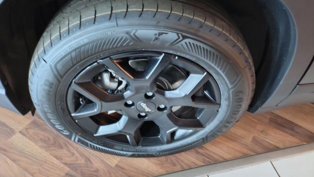 Jeep Avenger e-Hybrid 1.2 MHEV Turbo Black Edition - Foto 6