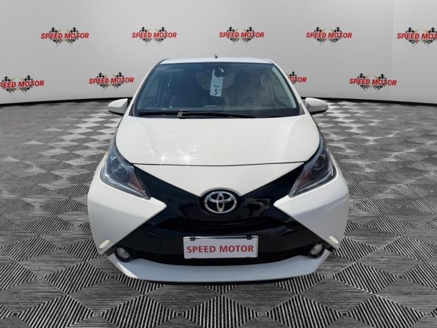 Toyota Aygo 1.0 70 CV x-play, RETRO, CERCHI IN LEGA - Foto 2