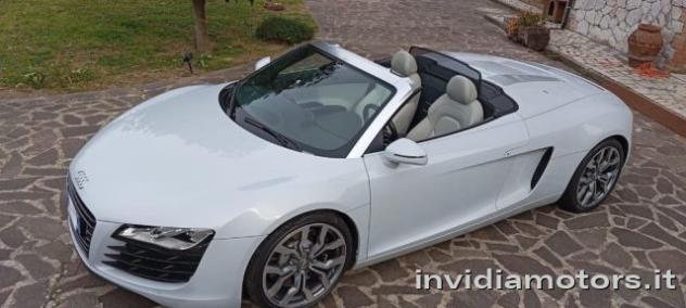 AUDI R8 Spyder 4.2 V8 FSI quattro R tronic rif. 23686020 - Foto 2