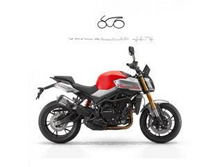 QJ MOTOR SRK 900 .