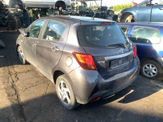 Ricambi usati Toyota Yaris 2016 benzina hybrid - Foto 4