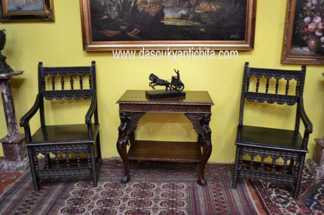 Coppia di poltrone stile Rinascimentale primi del XX secolo
