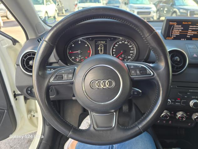 Audi A1 1.6 TDI Attraction - Foto 9