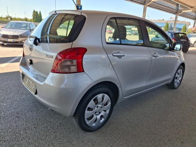 Toyota Yaris 1.3 BENZINA-OK NEOPATENTATI. - Foto 8