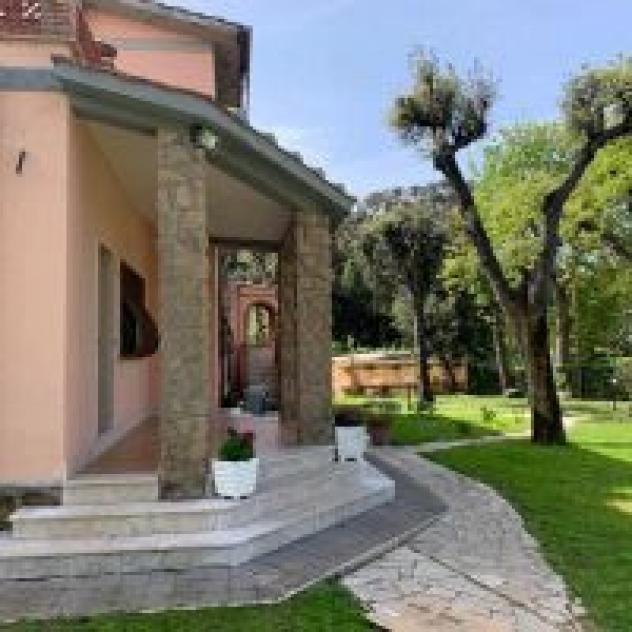 B&amp;B Villa Ninfa Alburnea