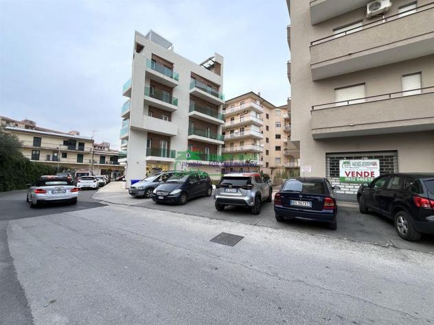 Rif.2368 - Immobile commerciale/ufficio al Sacro Cuore - Foto 2