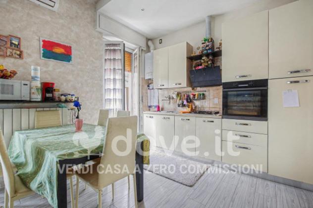 Appartamento di 72 m² con 3 locali e box auto in vendita a Rho