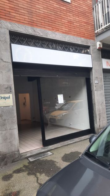 PARRUCCHIERE CHIUSO A CESANO BOSCONE AFFITTASI NEGOZIO DI CIRCA 50 MQ. CON B - Foto 6