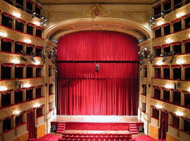 Tenore lirico e pianista