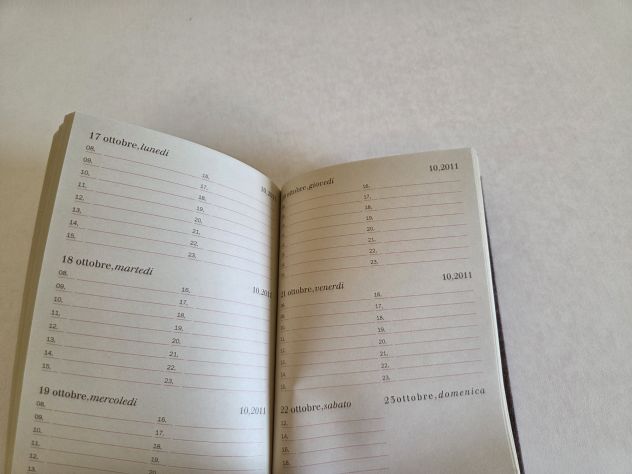 Agendina del 2011 di Lidia Shopping di Mantova con copertina lavorata. - Foto 7