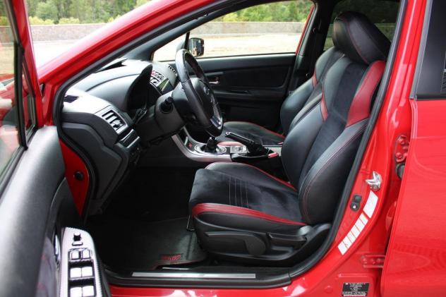 Subaru WRX STI 2.5 - Foto 9