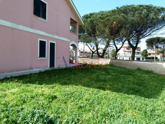ANGUILLARA SABAZIA, LOCALITA’ POGGIO DEI PINI, APPARTAMENTO INDIPENDENTE CON AMPIO GIARDINO - Foto 15