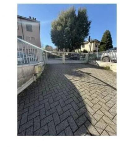 Immobile in asta di 189 m² con più di 5 locali in vendita a Cernusco Lombardone - Foto 3