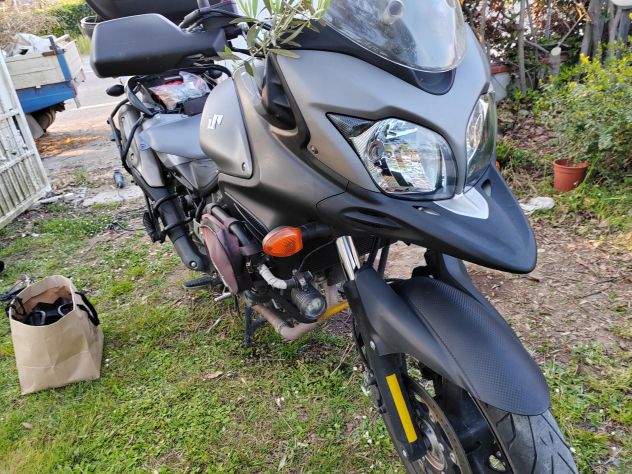 Vendo Suzuki V-Strom 650 **ABS** – 2016 – 25.400 km – grigio canna di fucile – M - Foto 5