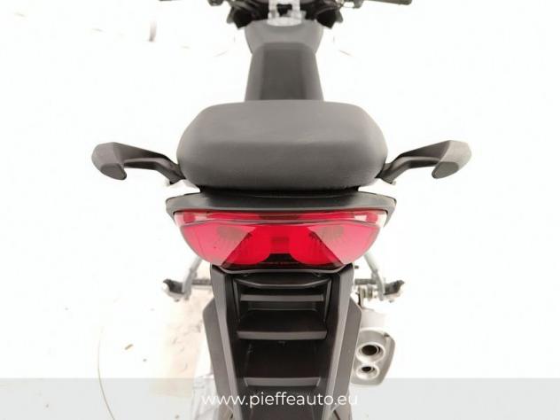 Moto Guzzi V100 MANDELLO BIANCO POLARE - Foto 10