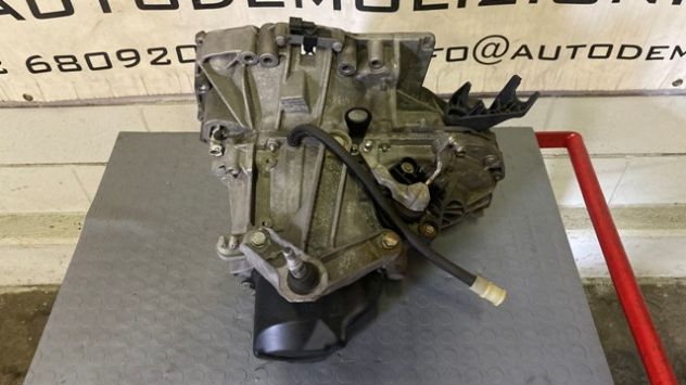 Cambio manuale Renault Clio 1.2 16v del 2011(8200699942) - Foto 4