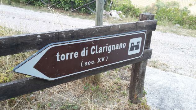 TORRE MEDIEVALE IN TENUTA DA 16 ETTARI SULLE COLLINE UMBRE - Foto 4