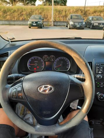 Hyundai i30 CW 1.4 16V 109CV Special - Foto 4