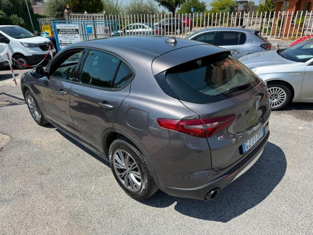 Alfa Romeo Stelvio 2.2 TD 190CV Q4 - Foto 6