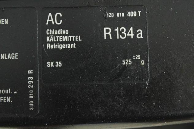 1Z0805591E RIVESTIMENTO ANTERIORE BATTICOFANO SKODA OCTAVIA SW 1.6 D 77KW 5M 5P (2009) RICAMBIO USATO - Foto 2
