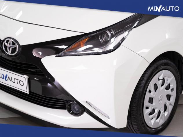 Toyota Aygo 1.0 X-Cool 5 Porte 69CV EU6 - Foto 9