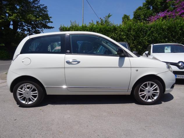 Lancia Ypsilon 1.2 69 CV UNYCA OK NEOPATENTATI - Foto 7