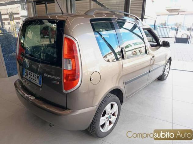 SKODA Roomster 1.2 TDI CR 75CV Active rif. 24104477 - Foto 7