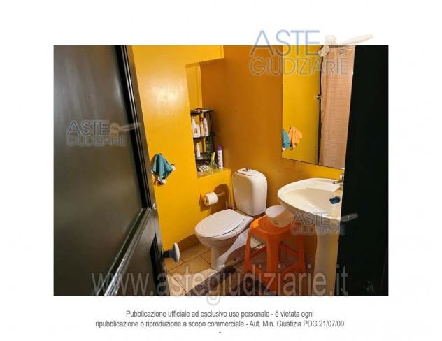 IMMOBILI-IMMOBILE RESIDENZIALE-VIA VITTORIO EMANUELE N.151 - Foto 2