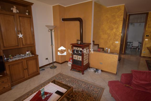 BIFAMILIARE di 5 vani e di 250 mq (GAIARINE) rif. MM0012 - Foto 16