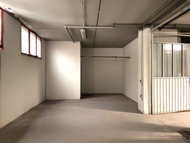 Clarina - 80 mq di magazzino