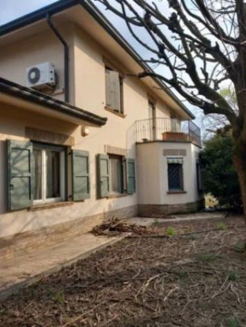 Immobile in asta di 382 m² con più di 5 locali e box auto in vendita a Castelnuovo Rangone - Foto 3