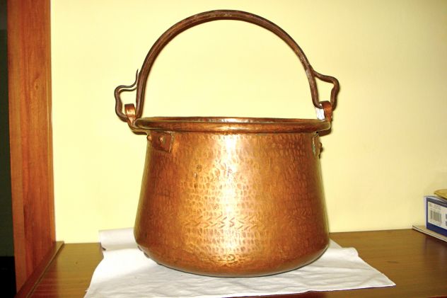 Pentola Paiolo antico fine 800 in rame massiccio bulinato