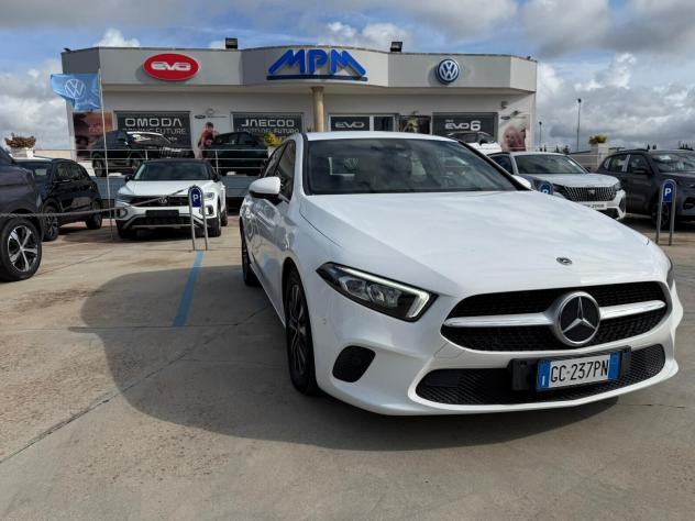 MERCEDES- BENZ CLASSE A 180 D AUTOMATIC BUSINESS EXTRA