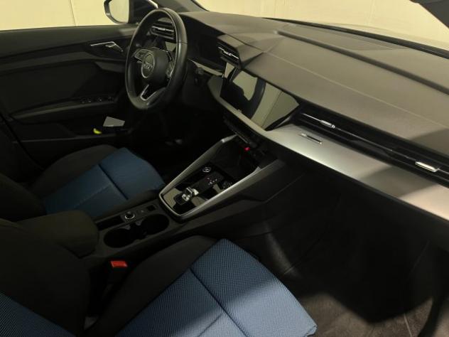 AUDI A3 Sportback 35 TDI S-TRONIC S-LINE EDITION rif. 24211372 - Foto 3