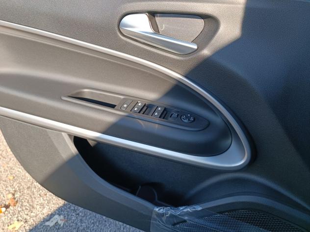 Jeep Avenger 1.2 Turbo Summit #NAVIGATORE #JBL PREZZO PROMO JEEP - Foto 9