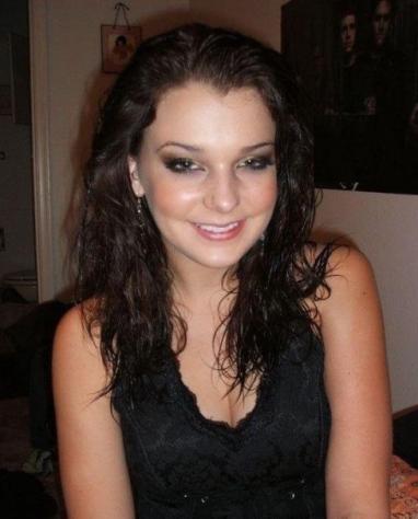 biancaFiore28: alta 163cm, 56kg, cerco uomo vicino Tel: