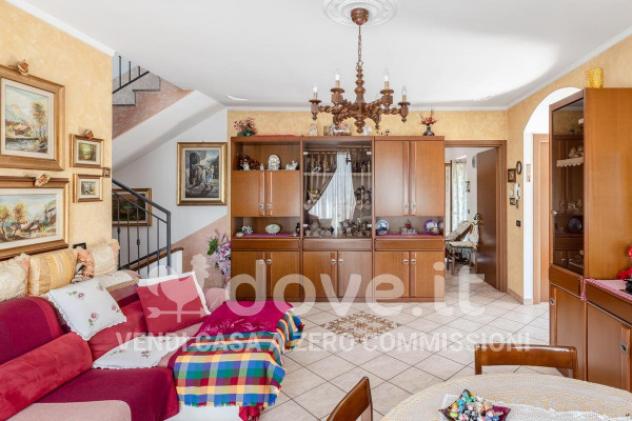 Villa di 145 m² con 4 locali e box auto doppio in vendita a Porto Valtravaglia - Foto 7