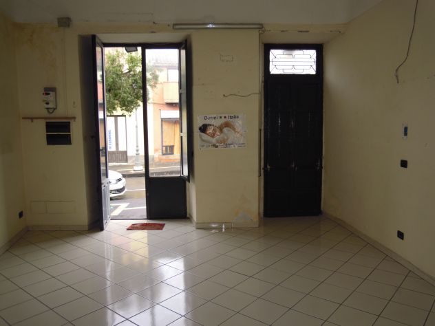 CODICE 5891 BOTTEGA INDIPENDENTE SU VIA V. EMANUELE III A BELPASSO - Foto 4