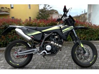 Motocicletta Fantic XMF 125 2023