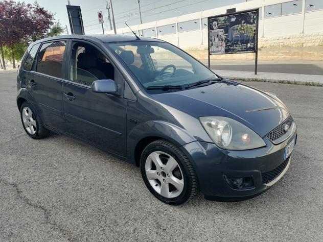 Ford Fiesta 1.4 TDCi 70cv 5p. 2008 - Foto 3
