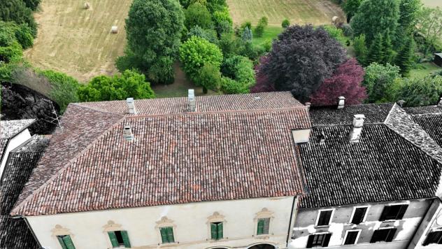 PALAZZO di 12 vani e di 610 mq (MILZANO) rif. SFSMABS - Foto 10