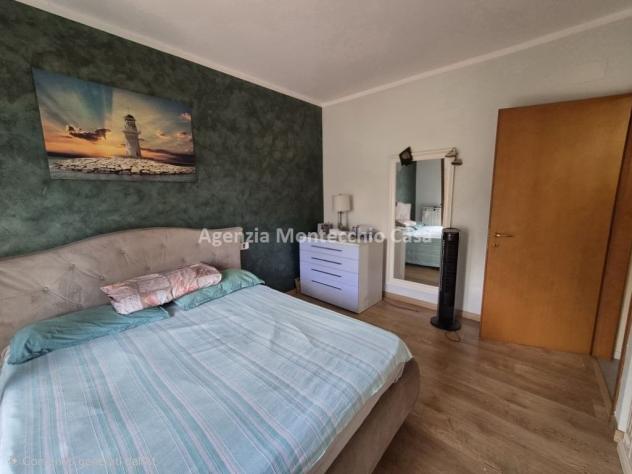 CASA CON GIARDINO NEL CUORE DEL PAESE – COMFORT, SPAZI E TUTTI I SERVIZI A PORTATA DI MANO - Foto 8