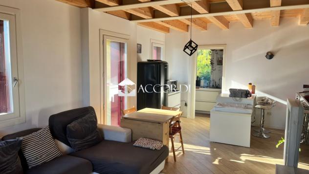 APPARTAMENTO di 3 vani e di 80 mq (CONEGLIANO) rif. MM4444
