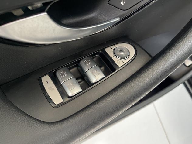 Mercedes-Benz Classe E E 220d Cabrio Sport Auto*242€ al mese* - Foto 10