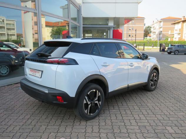Peugeot 2008 PureTech 100 S&S Allure con PACK NAVIGATION & ACCESS - Foto 2