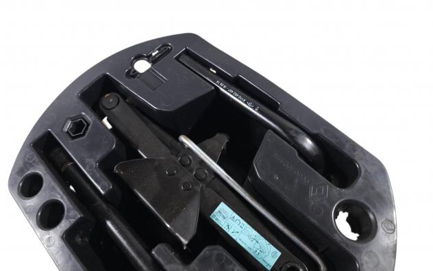 KIT ATTREZZI RUOTINO DI SCORTA RENAULT Captur Serie 995040911R Diesel 1500 (1319) - Foto 8